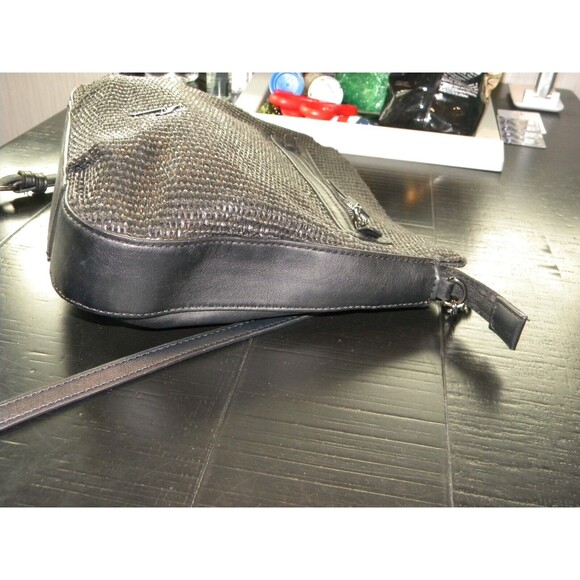 Simply Vera Remsen Crossbody Bag - Picture 10 of 11